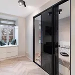 Apartment With Jacuzzi, Old Town