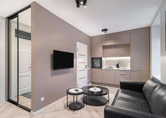 With Jacuzzi, Old Town Butas