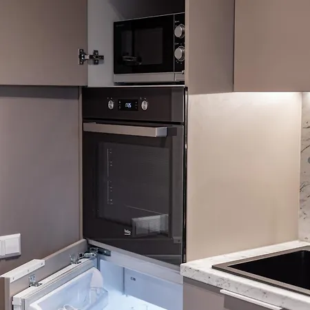 Apartment With Jacuzzi, Old Town *