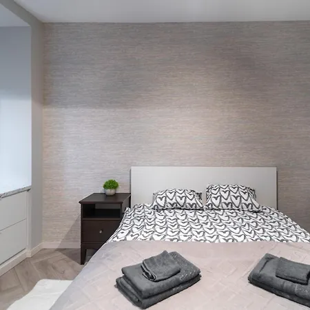 Apartment With Jacuzzi, Old Town *